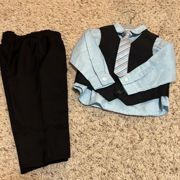 BRAND NEW Van Heusen Baby Boy 18M Dress set w/suit & vest!! - Picture 9 of 9